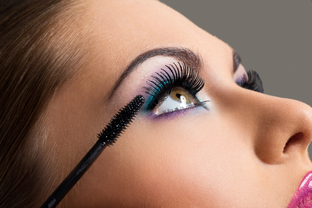 Enhance the length and strength of your eyelashes for naturally alluring eyes with our eyelash growth serum. Our nourishing formula stimulates new lash growth and fortifies existing hairs. Also providing bold, dramatic results in as little as 2 weeks. This advanced serum is designed to give a magical boost to thin, sparse, and brittle lashes. Formulated with powerful amino acids like L-Isoleucine, it supports new growth by enhancing circulation around follicles and filling in patchy lash lines for a lush and healthy appearance. Aspartic acid further reinforces hair structure, making lashes stronger and more voluminous. Packed with nutrients, VieBeauti Eyelash Serum works wonders even on the tiniest lashes. The addition of arginine hydrates and strengthens, eliminating brittleness. Say goodbye to uncomfortable fake eyelashes and welcome fuller, more dramatic lashes. Our gentle formulation is safe for use on the delicate lash line and beneath your eyelashes. Botanically derived ingredients add sheen and luster without causing redness or irritation. Apply VieBeauti in the morning before makeup or as part of your evening skincare routine. With an easy-to-use fine-tip wand, VieBeauti Eyelash Growth Serum applies like your favorite eyeliner. Simply brush on a thin layer at the root lines, moving from the inner to the outer corner of your eye, to nourish follicles, promote new hair growth, and strengthen existing hairs.